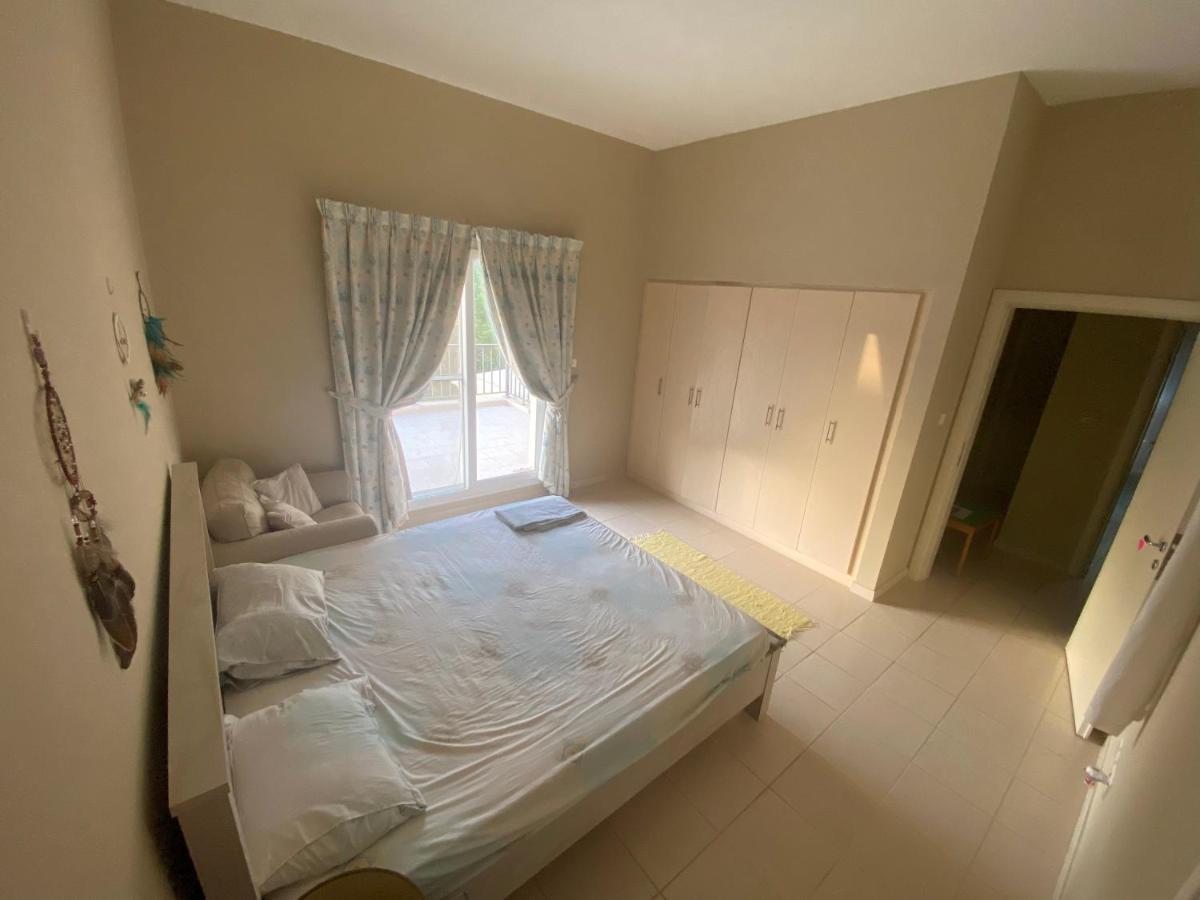 Spacious 4-Bedroom Villa, Children Friendly Dubai Dış mekan fotoğraf
