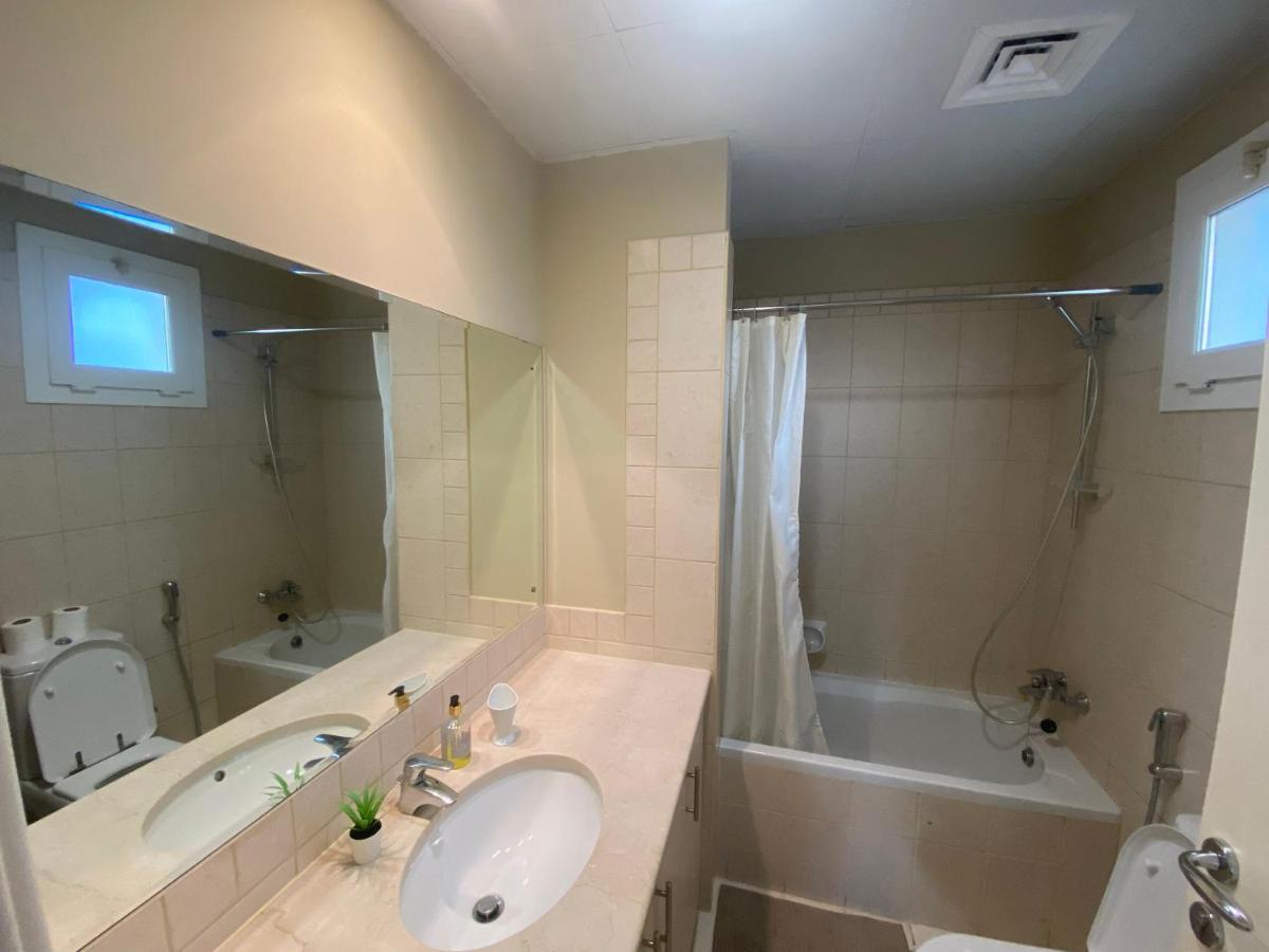 Spacious 4-Bedroom Villa, Children Friendly Dubai Dış mekan fotoğraf